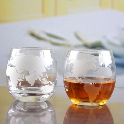 Globe Design Etched Handmade Whiskey Glass , Whiskey Tasting Glasses For Restaurant