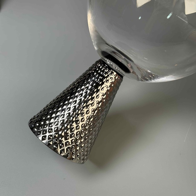 qualidade Conjunto de vidros de vinho de base de diamante com arte moderna estilo único perfeito para refeições elegantes e ocasiões especiais fábrica