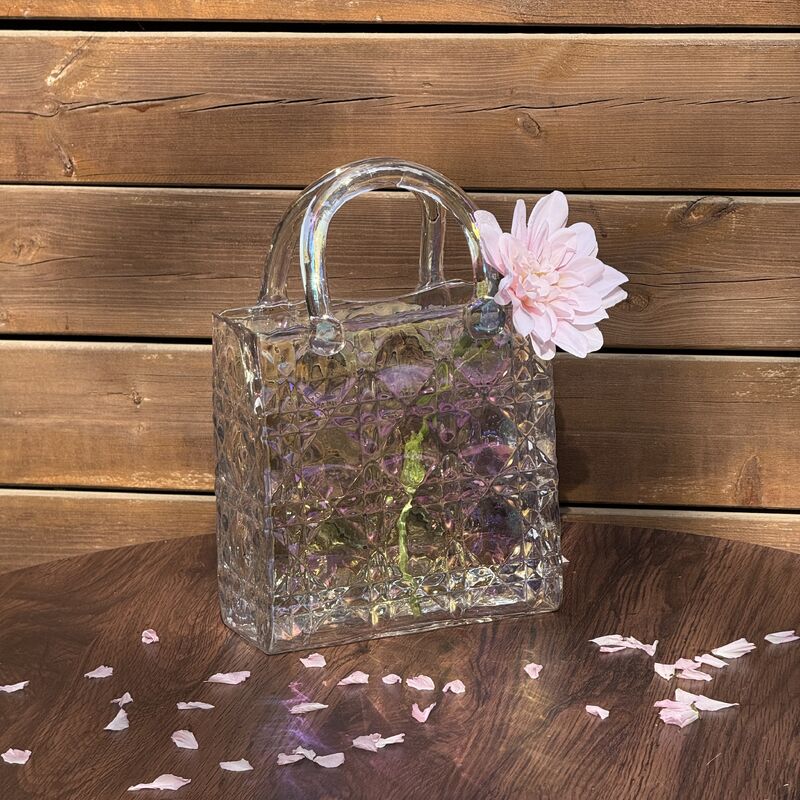 qualidade Hand-Blown Diamond Pattern Glass Handbag Vase - Versatile Decorative Centerpiece for Home & Wedding Decor fábrica