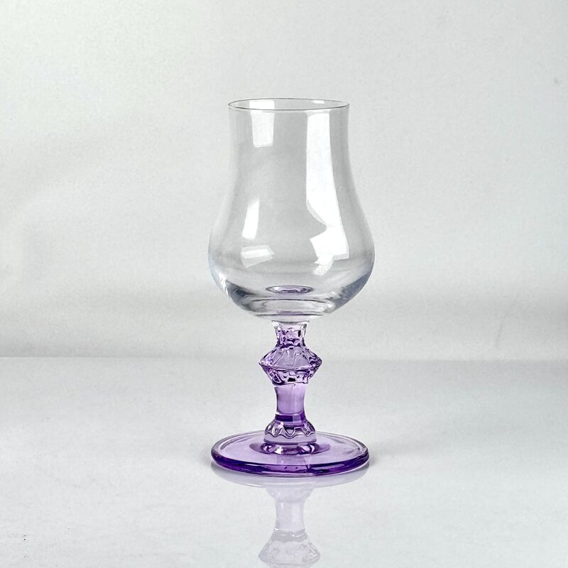 qualidade 4‑Pack Vintage Purple Stem Wine Glasses, Assorted Shapes Clear Cup with Decorative Purple Stem, Handblown Glass Goblets for Wedding Party Home Tabletop Decoration fábrica
