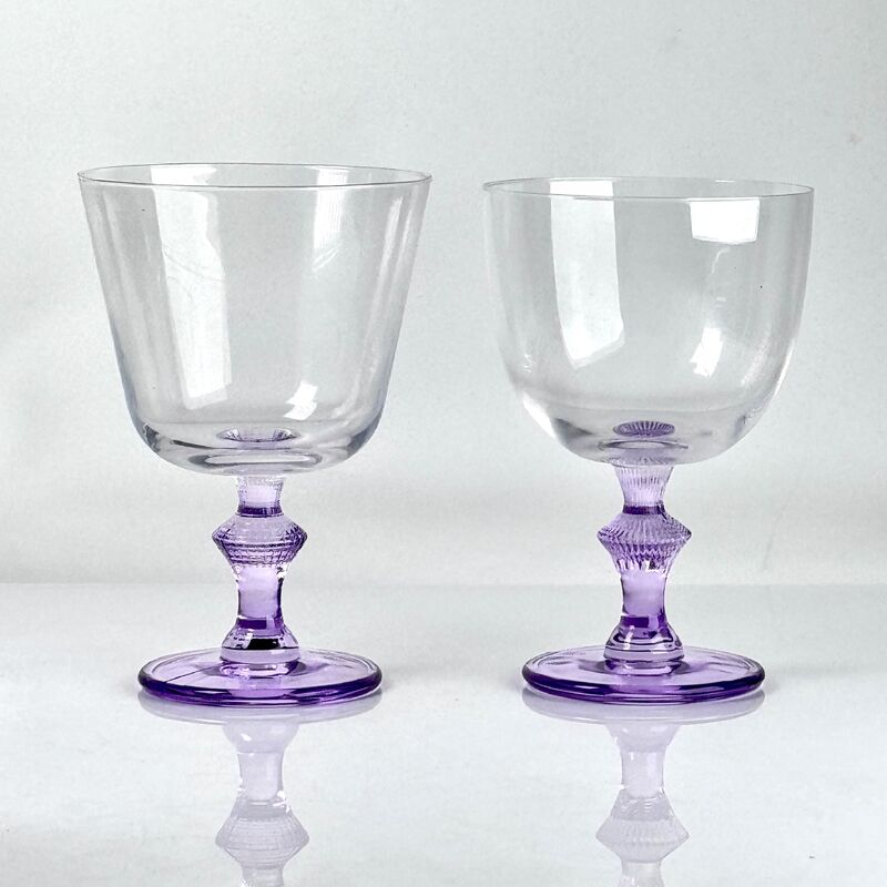 qualidade 4‑Pack Vintage Purple Stem Wine Glasses, Assorted Shapes Clear Cup with Decorative Purple Stem, Handblown Glass Goblets for Wedding Party Home Tabletop Decoration fábrica