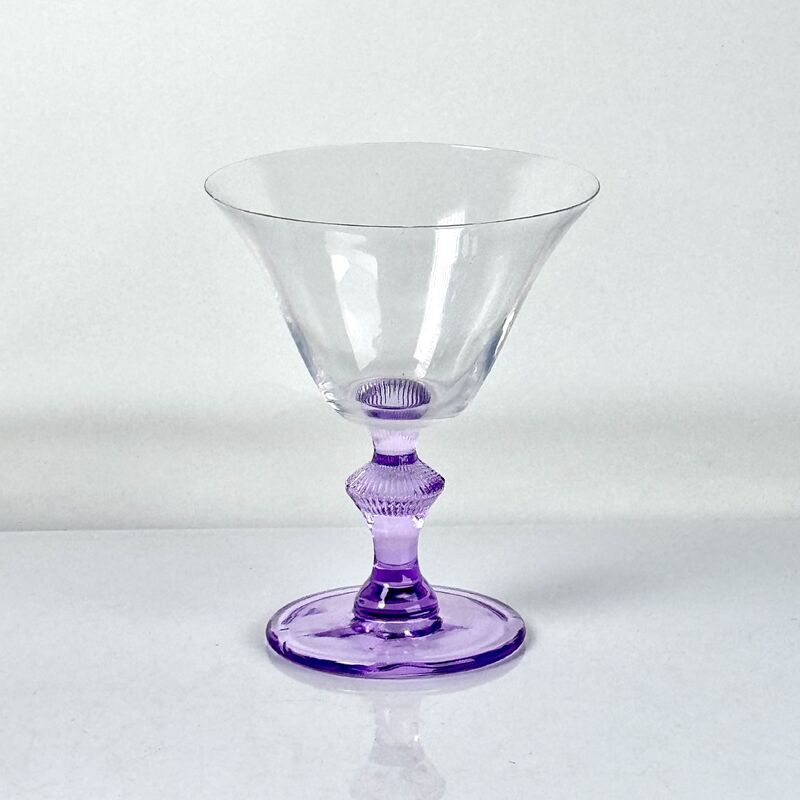 qualidade 4‑Pack Vintage Purple Stem Wine Glasses, Assorted Shapes Clear Cup with Decorative Purple Stem, Handblown Glass Goblets for Wedding Party Home Tabletop Decoration fábrica