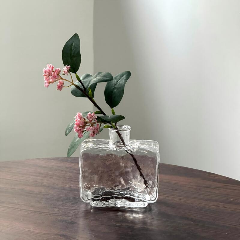 qualidade Rectangular Clear Hammered Glass Vase - Modern Minimalist Decorative Flower Vase for Table Centerpiece fábrica