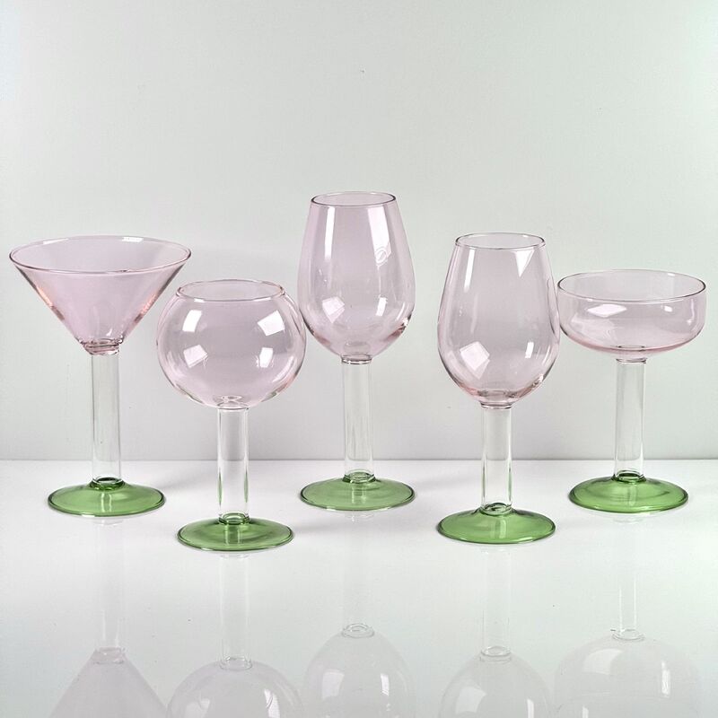 Qualidade Hand Blown Borosilicate Stemmed Wine & Cocktail Glass Set, Pink Bowl with Green Hollow Stem Base, Colored Spray Tinted Art Goblets for Bar, Wedding & Table Decor fábrica