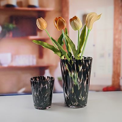 qualidade Vaso de vidro de âmbar feito à mão Vaso único moderno para mesa Central Vaso de flores decorativas para casamento do escritório doméstico (tamanho S) fábrica