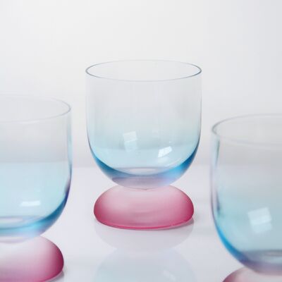 qualidade Copo de vidro de vinho de cristal soprado à mão com base congelada de gradiente de duas cores e capacidade de 300 ml para cocktail de vinho e decoração doméstica fábrica