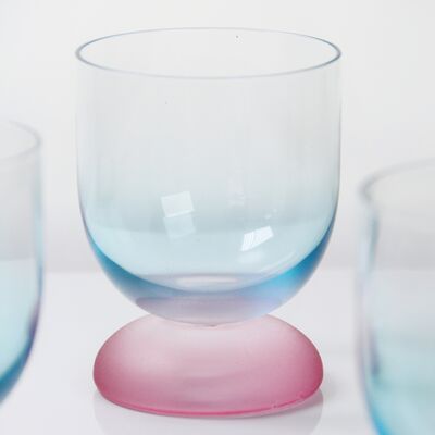 qualidade Copo de vidro de vinho de cristal soprado à mão com base congelada de gradiente de duas cores e capacidade de 300 ml para cocktail de vinho e decoração doméstica fábrica