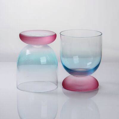 qualidade Copo de vidro de vinho de cristal soprado à mão com base congelada de gradiente de duas cores e capacidade de 300 ml para cocktail de vinho e decoração doméstica fábrica