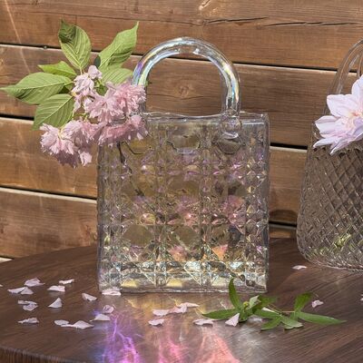 qualidade Hand-Blown Diamond Pattern Glass Handbag Vase - Versatile Decorative Centerpiece for Home & Wedding Decor fábrica