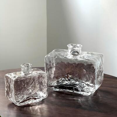 qualidade Rectangular Clear Hammered Glass Vase - Modern Minimalist Decorative Flower Vase for Table Centerpiece fábrica