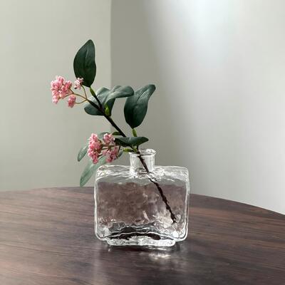 qualidade Rectangular Clear Hammered Glass Vase - Modern Minimalist Decorative Flower Vase for Table Centerpiece fábrica