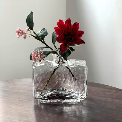 qualidade Rectangular Clear Hammered Glass Vase - Modern Minimalist Decorative Flower Vase for Table Centerpiece fábrica