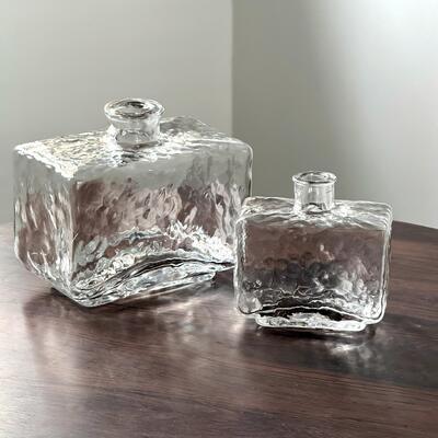 qualidade Rectangular Clear Hammered Glass Vase - Modern Minimalist Decorative Flower Vase for Table Centerpiece fábrica