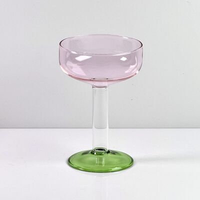 Qualidade Hand Blown Borosilicate Stemmed Wine & Cocktail Glass Set, Pink Bowl with Green Hollow Stem Base, Colored Spray Tinted Art Goblets for Bar, Wedding & Table Decor fábrica