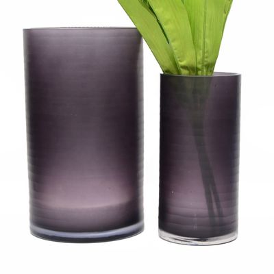 qualidade Vaso de vidro decorativo de cilindro gravado à mão, Vaso de cilindro centrais com padrão fábrica
