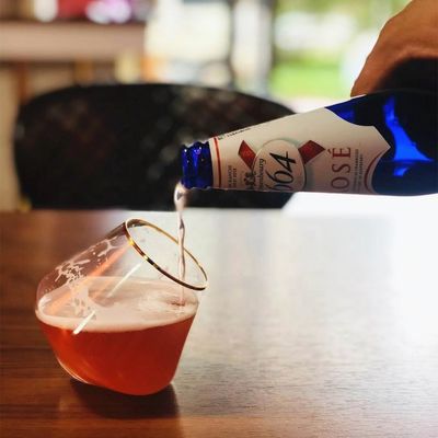 qualidade Novos copos de whisky de cristal de forma única, copos de beber para casa fábrica