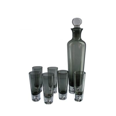 qualidade Conjunto de vidros de vidro de forma redonda de 6 cores únicas para vodka fábrica