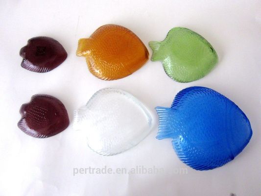 qualidade Placas de carregador de vidro colorido em forma de peixe fábrica