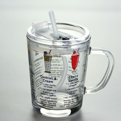 qualidade Copo de bebida de cristais de desenho animado com tampa e palha de silicato fábrica