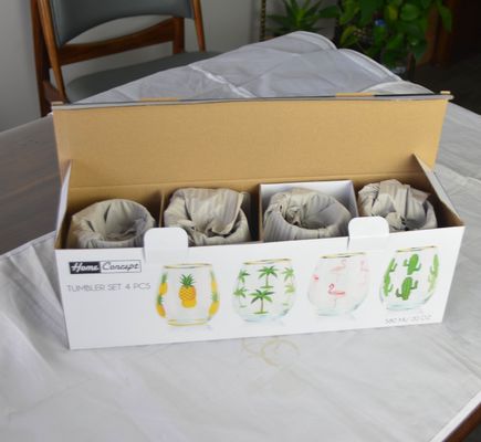 qualidade O vidro de vinho pintado à mão de borda de ouro com decalque colorido fábrica