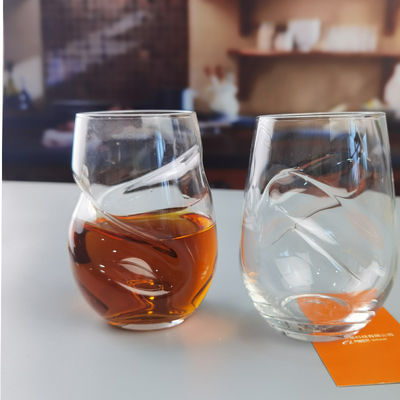 qualidade Vidros de vinho tinto de cristal giratório 250 ml sem caules fábrica